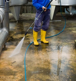 Dry ice blasting vs pressure washing